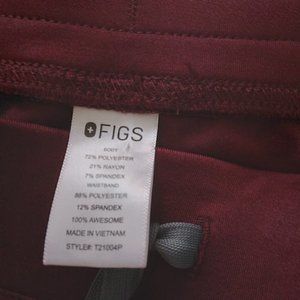 SCRUBS - NEW W/O TAGS FIGS SIZE XL